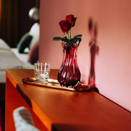 Molo Rouge - Boutiquehotel & Cafe Värdshus