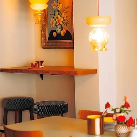 Molo Rouge - Boutiquehotel & Cafe Inn *
