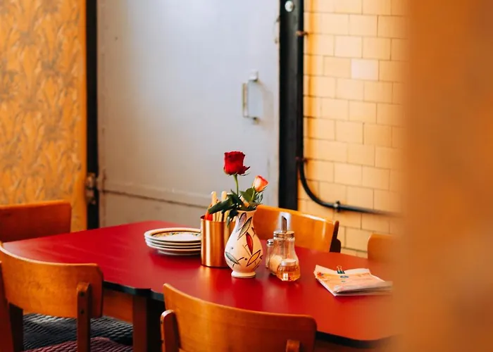 Molo Rouge - Boutiquehotel & Cafe *